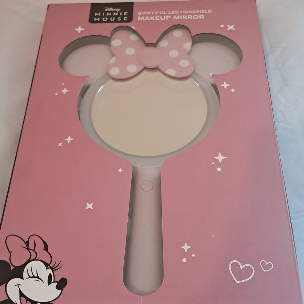 Minnie Mouse Bowtiful LED Handheld Make up Mirror. BNWT/BOX